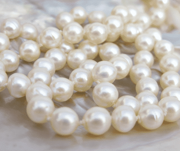 High jewelry pearl necklace