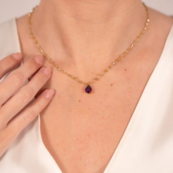 Colgante con rodolita y diamantes