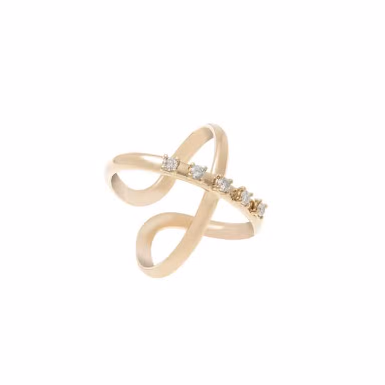 Anillo Yurena de oro rosa y diamantes