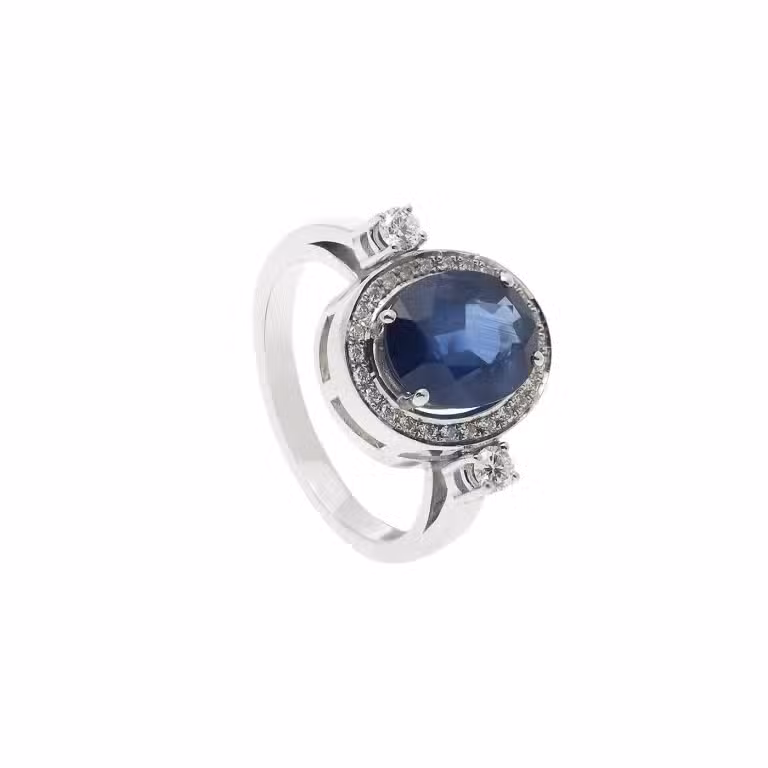 Anillo Ingrid en oro blanco, diamantes y zafiro