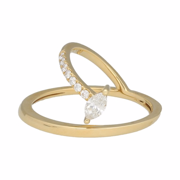 Anillo de oro amarillo con diamantes