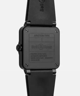 BR03_Skeleton-BlackCeramic-Produit-3_4_Pers-2