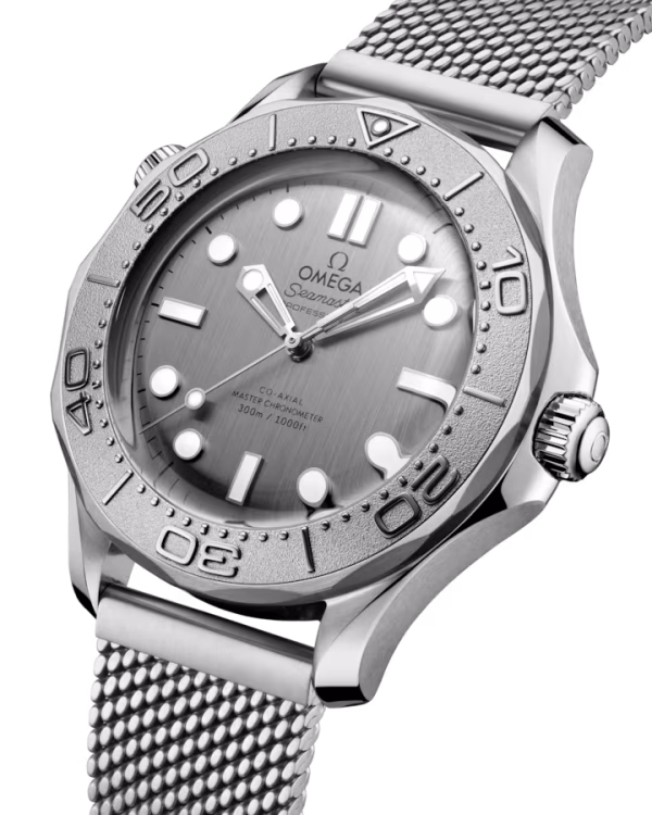 omega-seamaster-diver-300m-co-axial-master-chronometer-42-mm-21030422006002-portrait-2-aba0c6