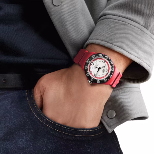 WBY1161.FT8086_Worn_M