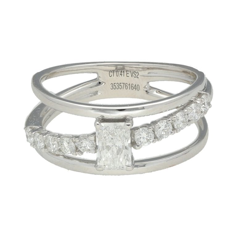 Anillo oro blanco con diamante fantasía