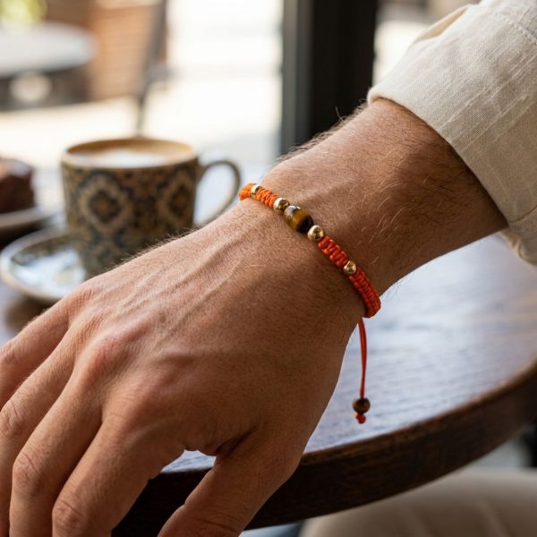 Pulsera macramé ojo de tigre