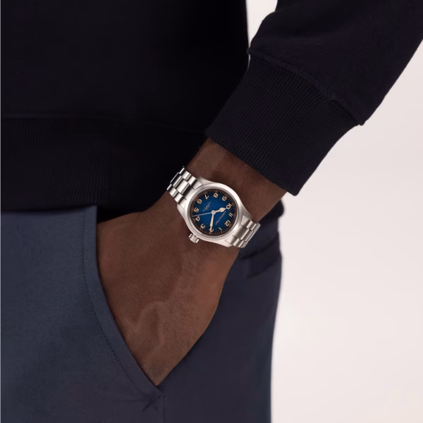 h70405140_wristshot_1