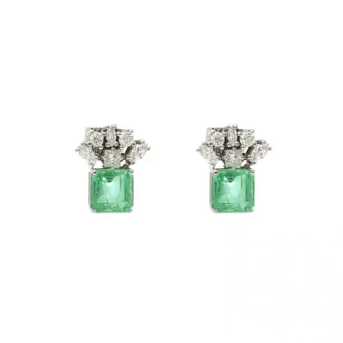 Audrey earrings in white gold, emeralds and diamonds